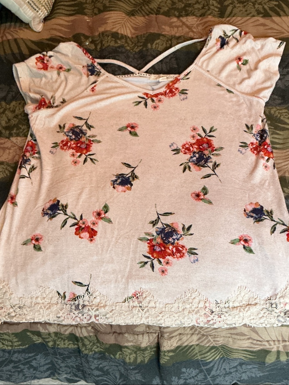 Rewind cream Floral Short Sleeve Tunic with Lace Hem